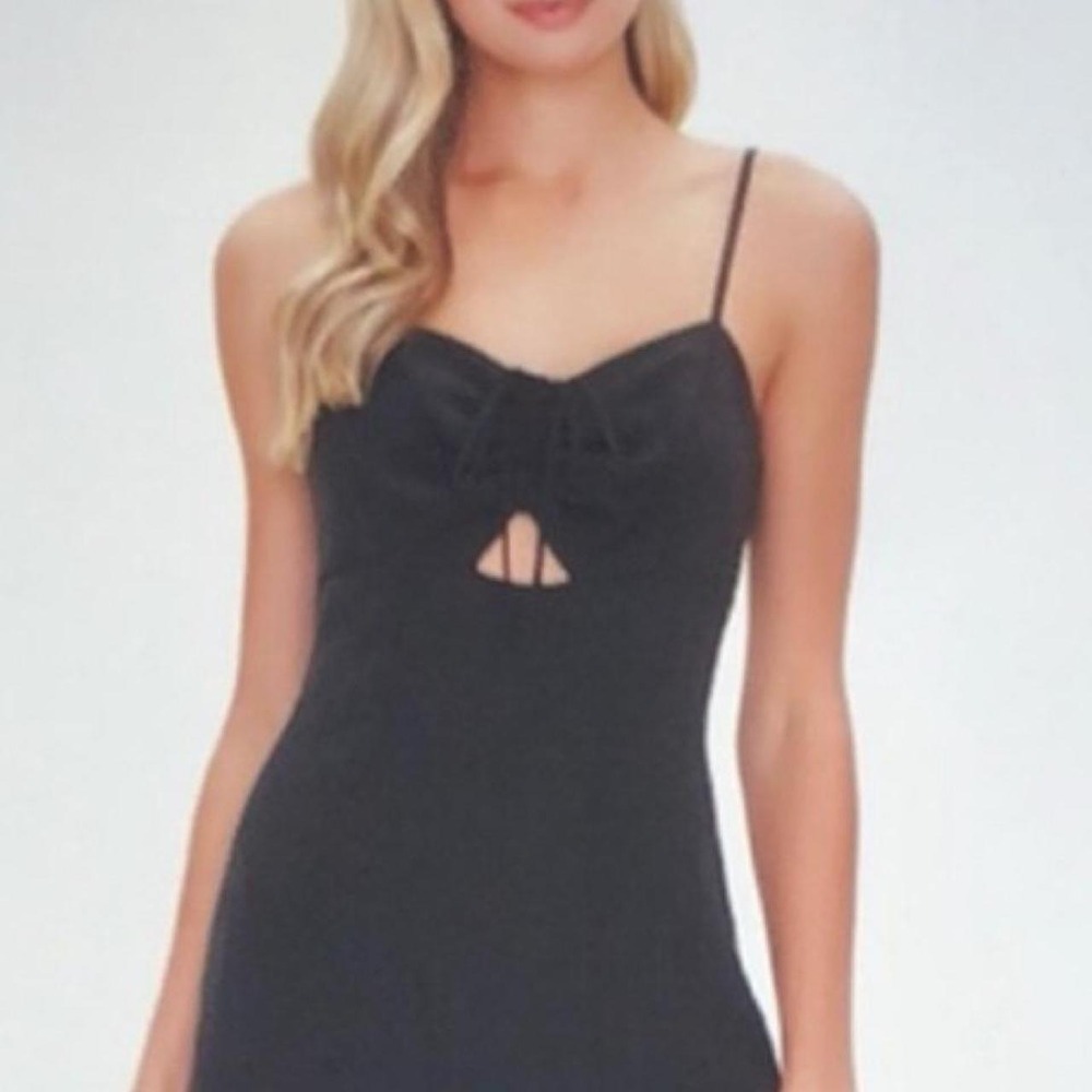 Forever 21 Black Mini Dress Spaghetti Strap Front Cutout Sweetheart Neckline